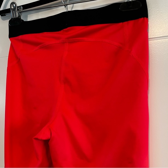 Nike Pro | Capri Leggings - Picture 8 of 11